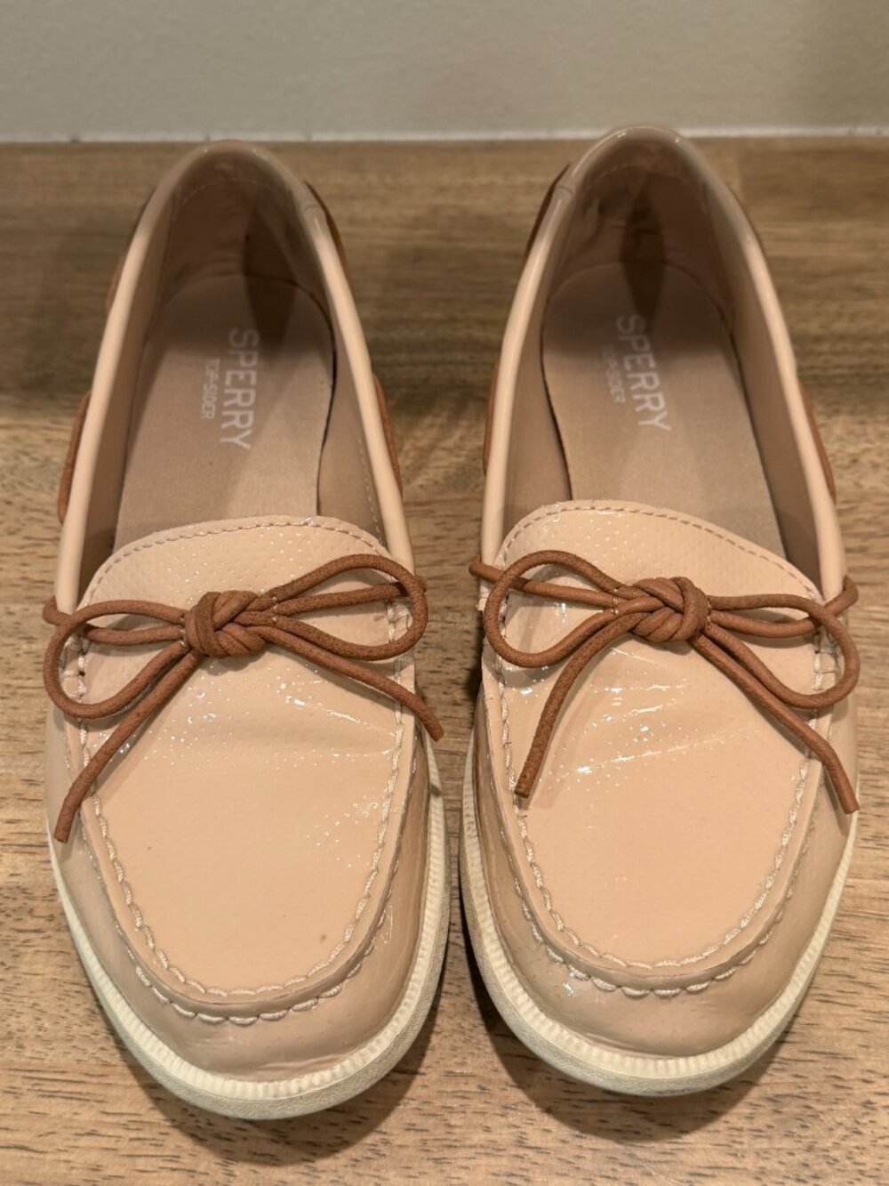 Sperry Oasis Canal Patent Leather Boat Shoes Cream White Loafers Size 8.5 - Picture 3 of 6